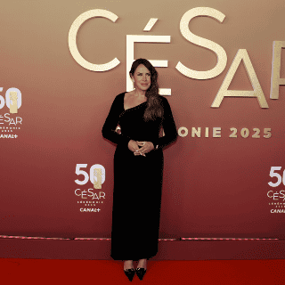 Karla Sofía Gascón reaparece a días de los Oscar