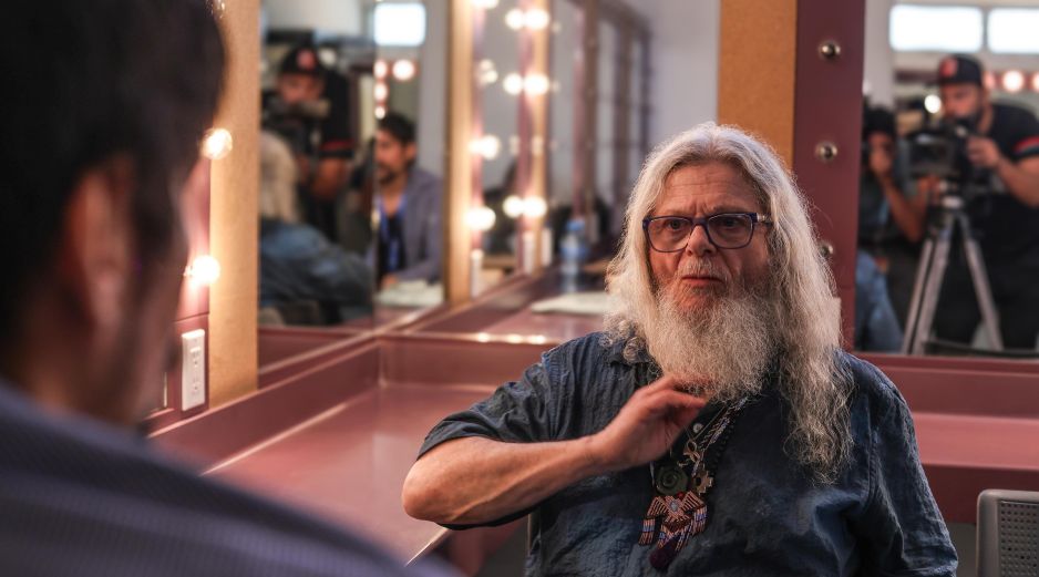 Sobre su encuentro con las bandas originarias, Santaolalla señaló que estos proyectos tienen búsquedas similares a la suya en cuanto a la exploración de las raíces y el idioma. EL INFORMADOR/ A. Navarro.