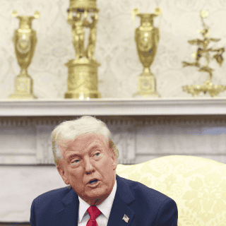 Trump busca posición de poder en negociaciones con Ucrania