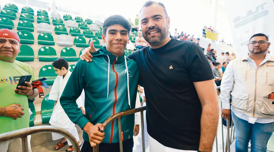Gerardo Quirino. El alcalde de Tlajomulco convivió con deportistas del municipio. ESPECIAL