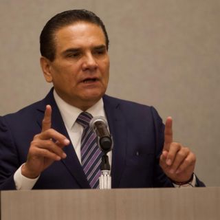 Giran orden de aprehensión contra Silvano Aureoles y detienen a tres exfuncionarios de Michoacán