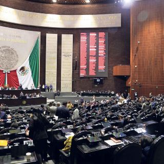 Diputados mantienen prohibición al nepotismo hasta 2030