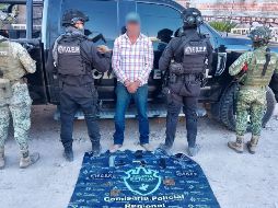 De forma extraoficial se supo que Jesús es policía activo de Teocaltiche, y que si bien cuenta con un permiso de portación de arma de fuego vigente, los datos del documento no coincidían con los del arma. ESPECIAL / SECRETARÍA DE SEGURIDAD DEL ESTADO