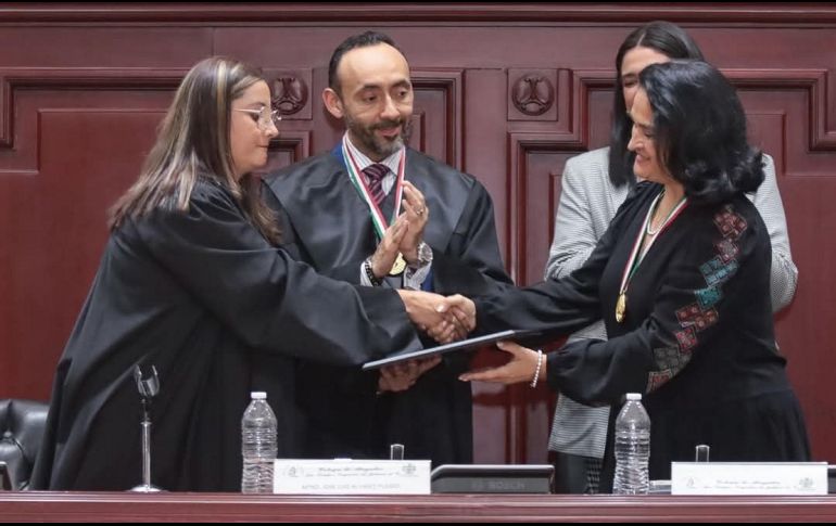 Este acto fue celebrado en el salón de Plenos del Supremo Tribunal de Justicia del Estado de Jalisco. ESPECIAL