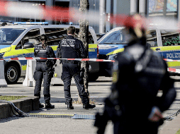 El vocero de la policía local dijo que podía confirmar que un vehículo entró en una zona peatonal de la ciudad y atropelló a un grupo, causando 