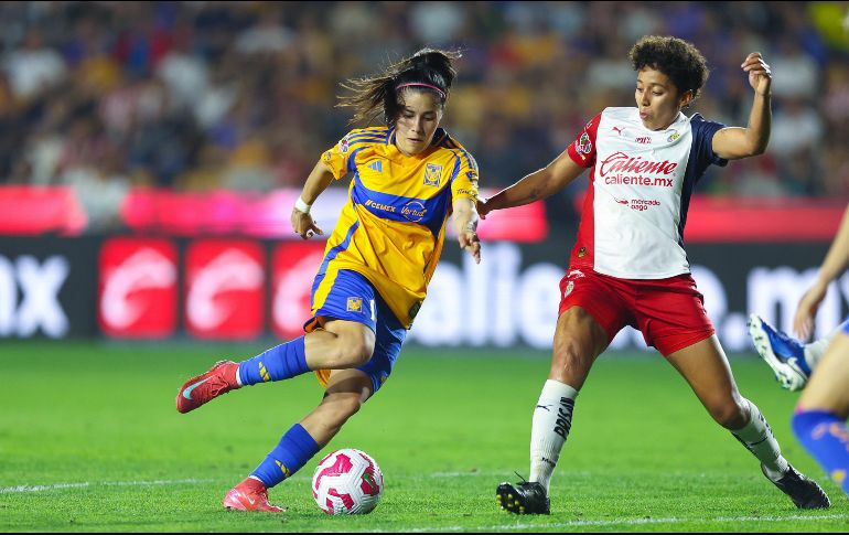 Chivas se mantiene en zona de Liguilla en el sexto puesto con 18 puntos, mientas que las Amazonas llegaron a 20 unidades. IMAGO7.