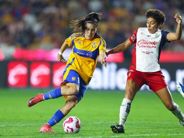 Chivas se mantiene en zona de Liguilla en el sexto puesto con 18 puntos, mientas que las Amazonas llegaron a 20 unidades. IMAGO7.