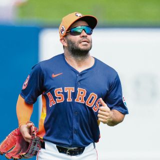 José Altuve dejará de cubrir la segunda base