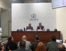 Funcionarios públicos exhortaron a la ciudadanía a mantener limpias sus cocheras, azoteas, tinacos y/o cualquier otro recipiente que puedan contener agua y sea foco de riesgo. EL INFORMADOR/O. GONZÁLEZ