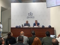 Funcionarios públicos exhortaron a la ciudadanía a mantener limpias sus cocheras, azoteas, tinacos y/o cualquier otro recipiente que puedan contener agua y sea foco de riesgo. EL INFORMADOR/O. GONZÁLEZ