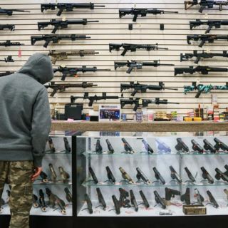 Tribunal Supremo de EU estudia el caso de México contra fabricantes de armas