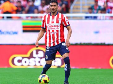 El defensor de Chivas, Gilberto Sepúlveda, aseguró que no sería una sorpresa si Chivas se impone ante las Águilas. IMAGO7.
