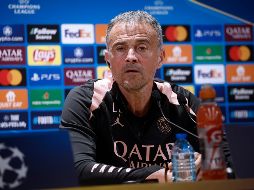Luis Enrique señala que este día pondrán atención especial en los tres atacantes del Liverpool. EFE/Y. Valat