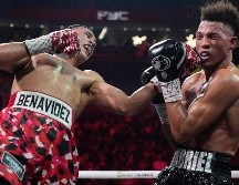 David Benavídez venció por decisión unánime en su última pelea, donde retuvo el título interino del CMB y ganó el cinturón absoluto de la AMB en peso semicompleto. AP/ ARCHIVO.