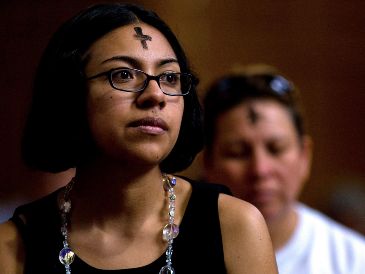 La imposición de ceniza es la ceremonia con la que inicia la Cuaresma. AFP / ARCHIVO