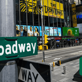 Mexicanos llevan sus historias y actuaciones a Broadway