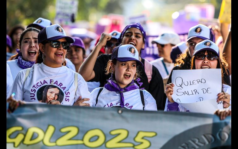 Miles de mujeres de todas las edades, se reunieron en Guadalajara para manifestarse por la violencia de género en el marco del 8M. EL INFORMADOR/ A. Navarro.