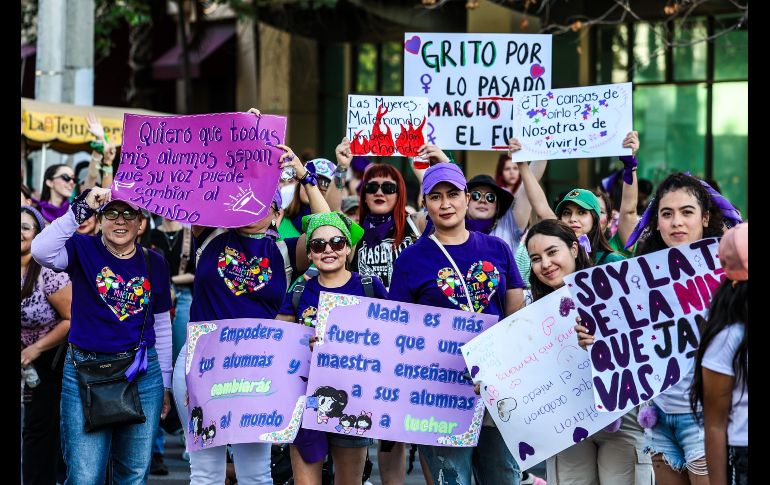 Miles de mujeres de todas las edades, se reunieron en Guadalajara para manifestarse por la violencia de género en el marco del 8M. EL INFORMADOR/ A. Navarro.