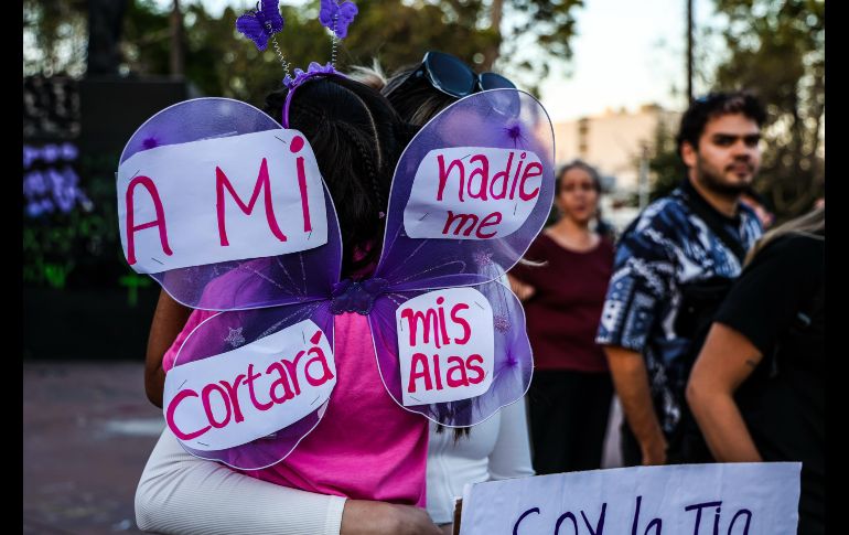 Miles de mujeres de todas las edades, se reunieron en Guadalajara para manifestarse por la violencia de género en el marco del 8M. EL INFORMADOR/ A. Navarro.