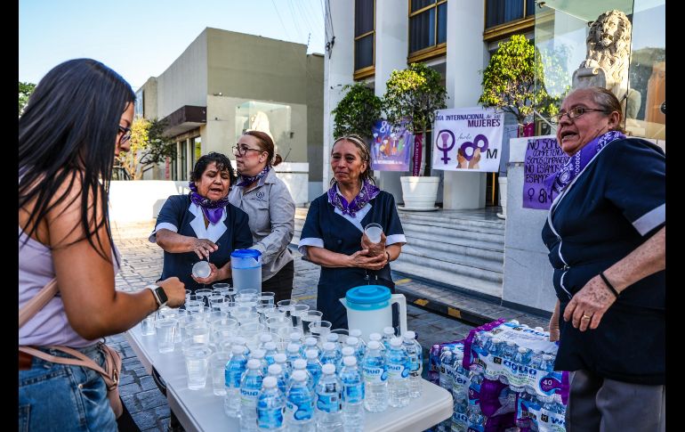 Miles de mujeres de todas las edades, se reunieron en Guadalajara para manifestarse por la violencia de género en el marco del 8M. EL INFORMADOR/ A. Navarro.