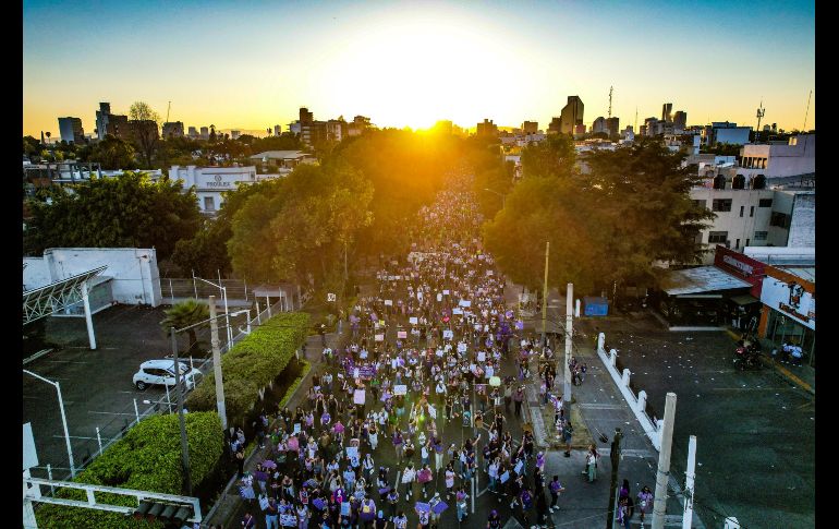 Miles de mujeres de todas las edades, se reunieron en Guadalajara para manifestarse por la violencia de género en el marco del 8M. EL INFORMADOR/ A. Navarro.