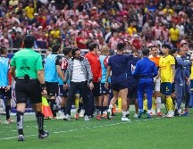 Para Héctor Altamirano, auxiliar técnico de Chivas, las expulsiones que sufrió su equipo no eran merecidas. EL INFORMADOR/H. Figueroa