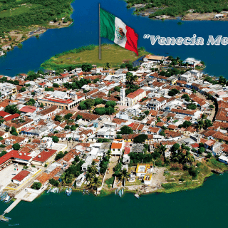 ¿Qué pueblo es conocido como la "Venecia Mexicana"?