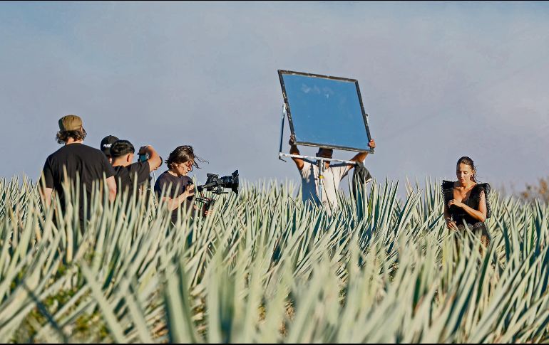 La cantante Majo Aguilar vivió una tarde soleada en las tierras del tequila. EL INFORMADOR/ H. Figueroa