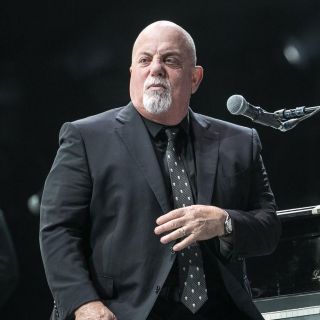 Billy Joel pospone gira de conciertos por problemas de salud