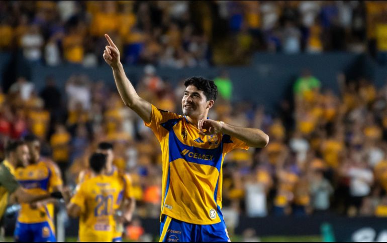 Nicolás Sánchez en festejo de gol. Los Tigres esperan rival de entre el Galaxy y el Herediano. EFE/M. Sierra