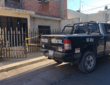 Desde el exterior del lugar se observan varias pantallas, teclados, cpu's, equipo que al parecer es utilizado para monitoreo de videovigilancia. ESPECIAL