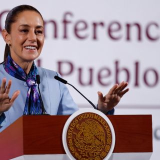 Sheinbaum encabeza arranque de estrategia nacional "Vive saludable, vive feliz"