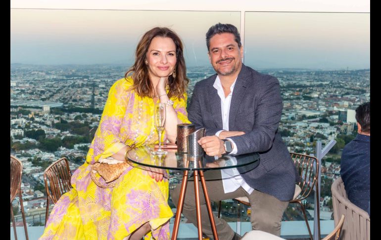 Alejandra Cano y Pedro Fendez. GENTE BIEN JALISCO / A. Rodríguez
