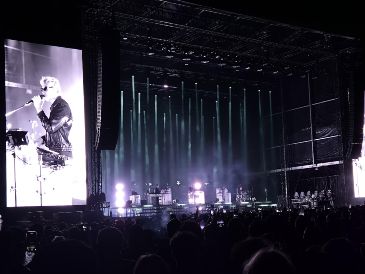 La banda reafirmó su conexión con el público tapatío en una velada donde la moda y el espectáculo visual jugaron un papel protagónico. EL INFORMADOR/ H. Navarro