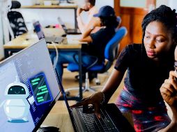 Inteligencia artificial: Una manera de facilitar el trabajo empresarial. UNSPLASH / D. LANRE-OLOGUN