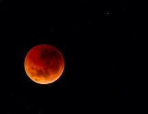 Luna de Sangre: Un eclipse que ocurre aproximadamente cada 2 años y medio. UNSPLASH / B. MCMAHON