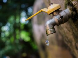 La presencia de contaminantes emergentes, como residuos de medicamentos y compuestos industriales han sido detectados por el Instituto Mexicano de Tecnología del Agua. CANVA/ ESPECIAL