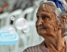 Olor a viejo: Un aroma peculiar, muy común en las personas mayores. UNSPLASH / V. SOARES