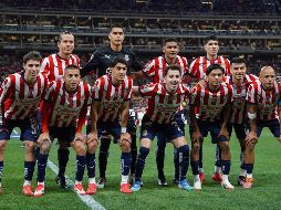 El once inicial de Chivas previo al Clásico Nacional correspondiente a la Jornada 11 de la Liga MX. IMAGO7
