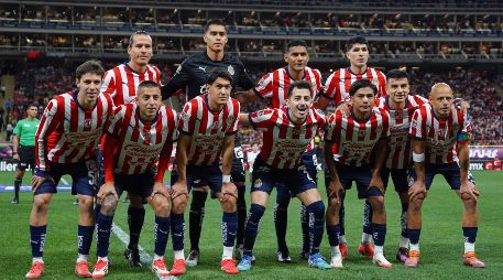 El once inicial de Chivas previo al Clásico Nacional correspondiente a la Jornada 11 de la Liga MX. IMAGO7