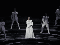 Problemas en su voz lo mantuvieron alejado del público durante todo este tiempo, pero la espera ha llegado a su fin. EFE