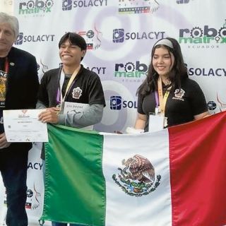 Estudiantes de la UdeG ganan oro y bronce en Infomatrix Sudamérica
