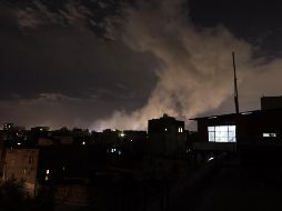 Los ataques aéreos se dieron unos días después de que los hutíes dijeron que reanudarían los ataques a buques israelíes que navegan en aguas frente a Yemen en respuesta al bloqueo de Israel sobre Gaza. EFE / Y. Arhab