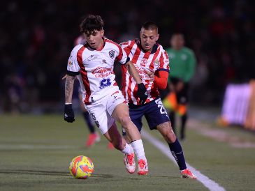 Las Chivas se aferran al décimo lugar de la tabla general, pero una serie de combinaciones podrían sacar a los tapatíos de la zona de Play-In. IMAGO7.