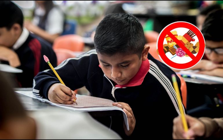 Han decidido sumarse a la estrategia de Vida Saludable y ya no vender más comida chatarra en las escuelas”, comentó. CANVA/ ESPECIAL