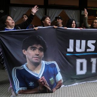 Policías testifican en juicio por muerte de Maradona
