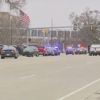 Sospechoso prófugo tras tiroteo en hospital de Michigan