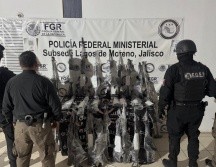 Durante el operativo, los oficiales observaron a un hombre presuntamente armado fuera de la finca, quien huyó al notar la presencia policial. ESPECIAL