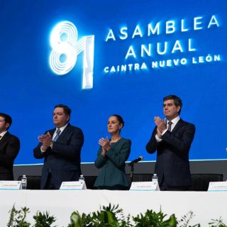 Sheinbaum llama a empresarios a fortalecer el Plan México en la Asamblea de CAINTR