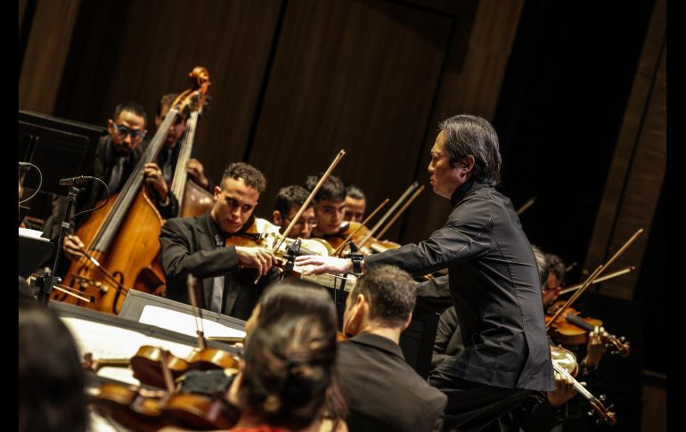 La noche del sábado, la música del compositor francés resonó con una majestuosidad que envolvió a los asistentes en un viaje sonoro a través de sus obras más emblemáticas. EL INFORMADOR/ A. Navarro.